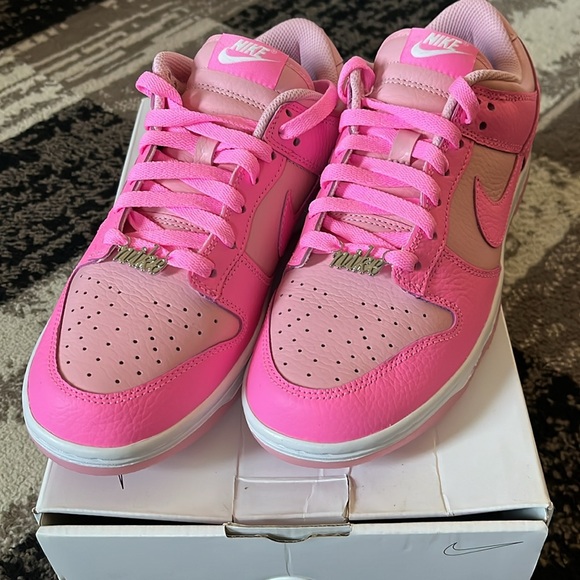 Nike Pink Dunk Low Sneakers Classic Design - Picture 2 of 8